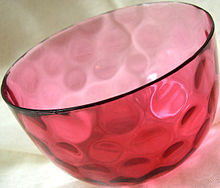 http://upload.wikimedia.org/wikipedia/commons/thumb/5/5f/Vintage_cranberry_glass.jpg/220px-Vintage_cranberry_glass.jpg