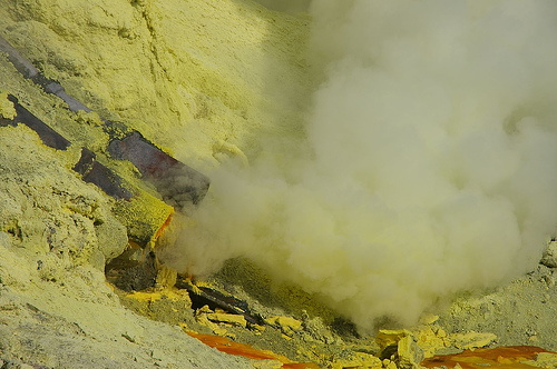 S deposits on a volcano