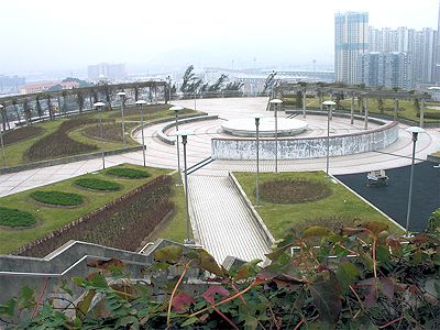 Water treatment plant - photo: Public domain (wikimedia commons)