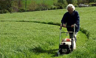 Green field [From: http://www.bbc.co.uk/devon/faith/2004/prayer_meadow.shtml