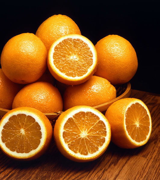 Oranges, image taken from: http://angelatunner.wordpress.com/2007/06/07/easy-way-to-peel-oranges/